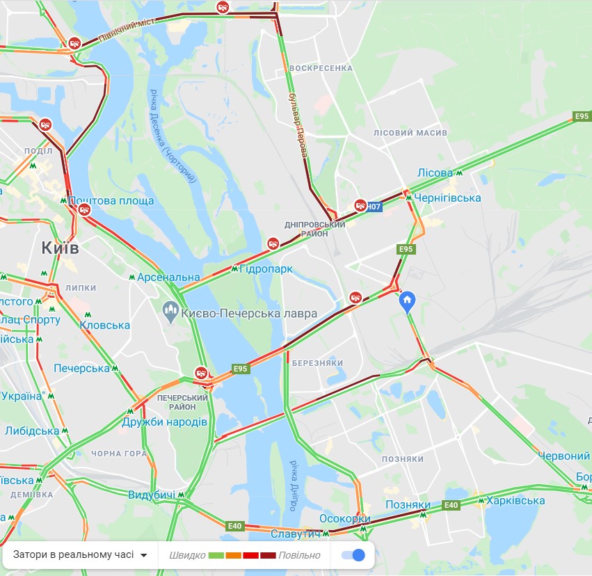 Киев стоит в пробках: ситуация на дорогах столицы